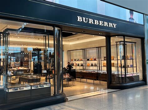 burberry outlet london working hours|burberry white city westfield.